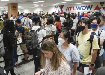 US adds Atlanta airport as enhanced screening location for travelers from Ebola outbreak countries