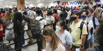 US adds Atlanta airport as enhanced screening location for travelers from Ebola outbreak countries