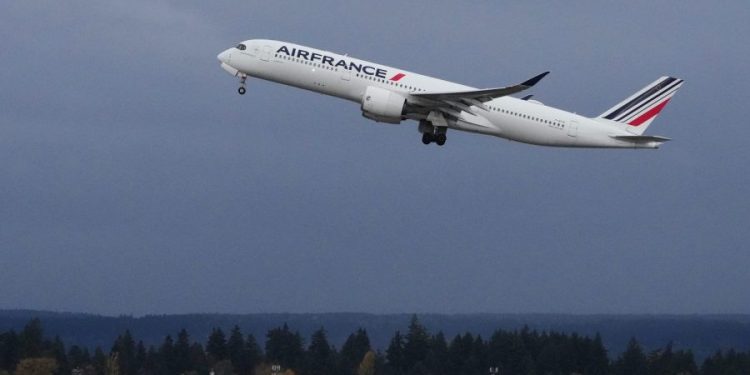Detroit-bound flight diverted over Ebola-linked restrictions