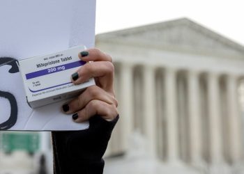 Supreme Court preserves abortion pill access over Alito, Thomas dissents 