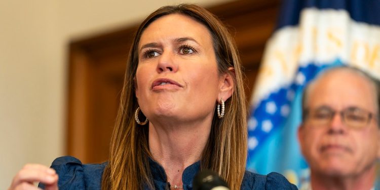 Sanders, Moore tout bipartisan solutions to address maternal healthcare gaps