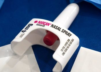 Fatal drug overdoses fall for third straight year: CDC