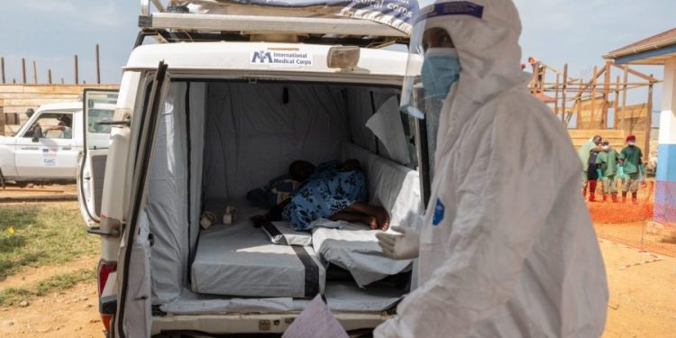 Ebola outbreak zone cases up almost 40 percent in a week