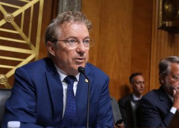 Paul has one of Fauci’s attorneys removed from hearing room
