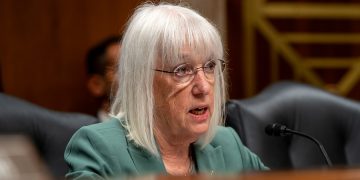 Senate Republicans block Dem attempt to end AI prior authorization in Medicare