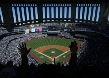 Yankee Stadium listed in Legionnaires cluster: Officials