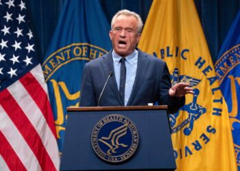 Democratic senators accuse Kennedy of not adhering to ethics agreement in vaccine lawsuit