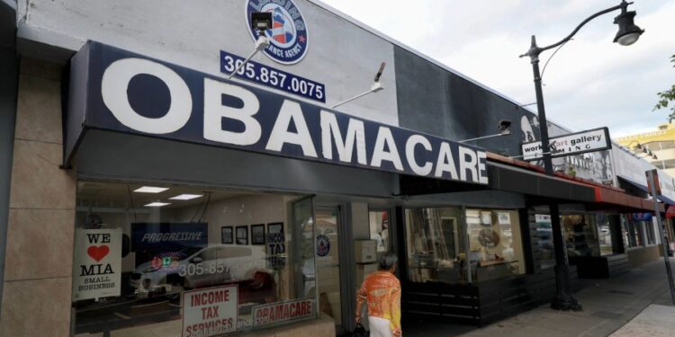 White House begins mailing $500 ObamaCare ‘refund’ checks