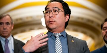 Kim introduces bill to eliminate long waiting periods for disability benefits