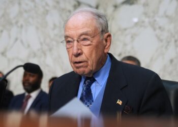 Grassley calls on Trump administration to ban kratom ‘NOW’