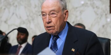 Grassley calls on Trump administration to ban kratom ‘NOW’