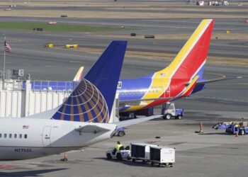Airline groups push back on Ebola declaration requirements