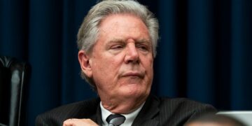Top House Democrat unveils surprise medical billing overhaul